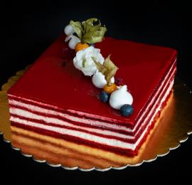 Vörös bársony torta (szögletes)